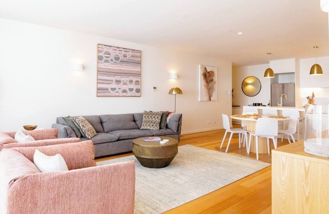 The Rox Luxe Hobart City Apartment