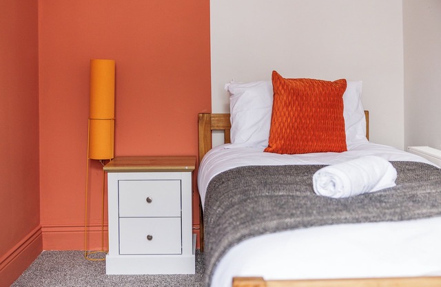 The Royal Residence - Sorley Steet, 2 minutes to Royal Sunderland Hospital