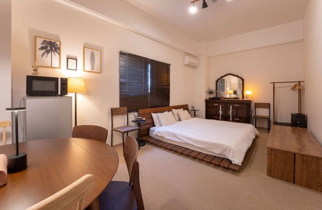 The Sheem Hotel - Movie & BBQ for family (8 ppl)