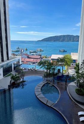 The Shore Kota Kinabalu by Ems Executive Suites Seaview