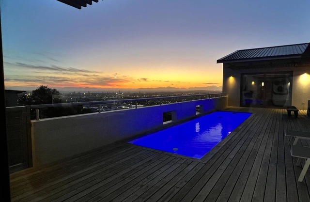 The Somer House Luxusvilla mit Pool und Meerblick in Somerset West Nahe Kapstadt