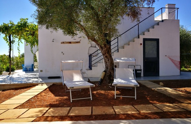 The spirit of a very colourful countryside Villa near the sea