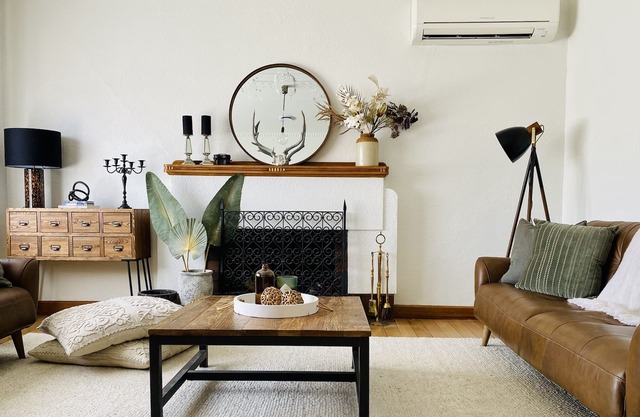 The Stylish Town House - 7 Minutes to Hobart CBD