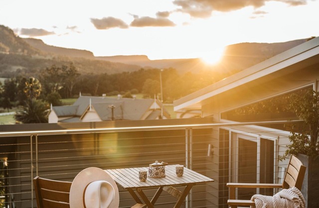 The Tailor's Terrace Kangaroo valley. Modern spacious home with amazing views.