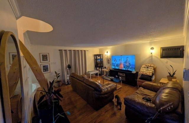 The Tidehouse, Relax with the whole family at this peaceful place to stay.