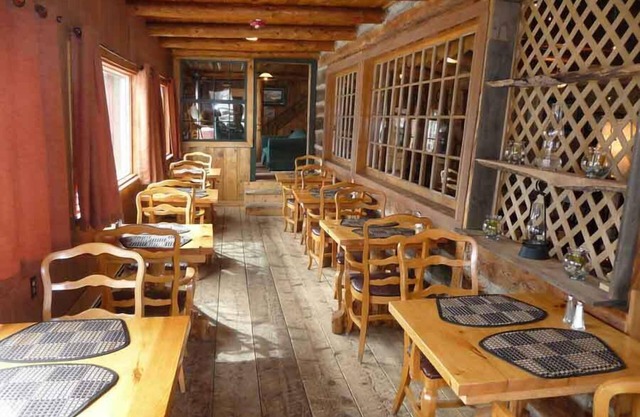 The Twin Lakes Inn