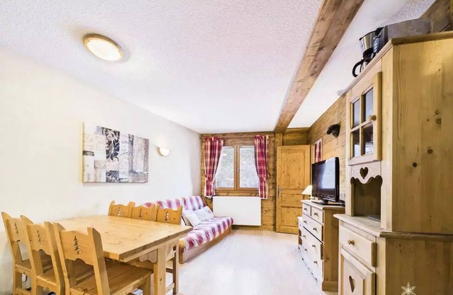 The Valai Chalets - Nice apartment resort center with free WiFi