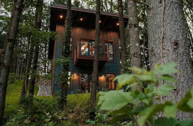 The Water Villa - NEW! @MillCreekCabinsWI