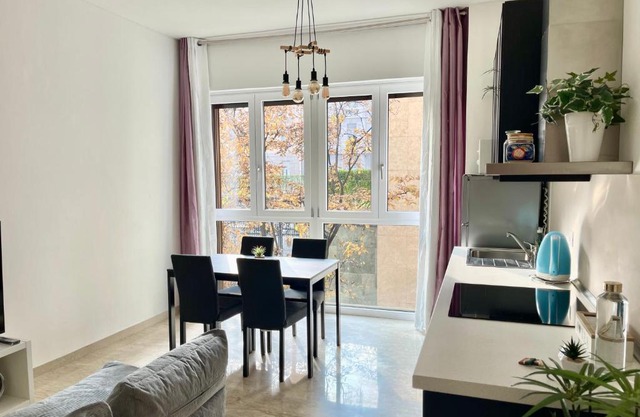 THE WHITE HOUSE, Modern apartment in Center