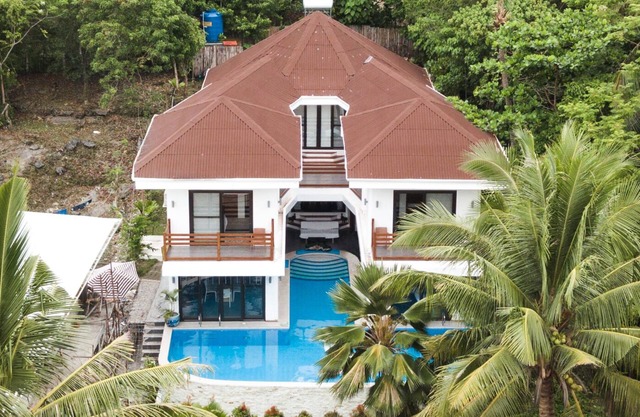 The Whitehouse by the Sea is your private villa by the sea.