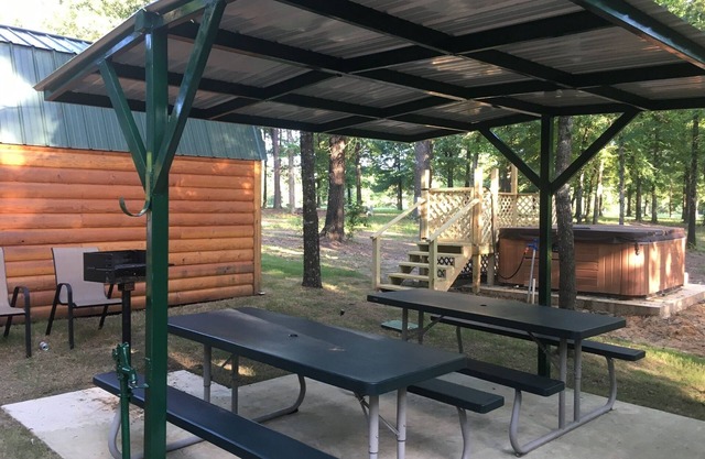 These little cabins are so secluded you may go far a hike and never see a soul !