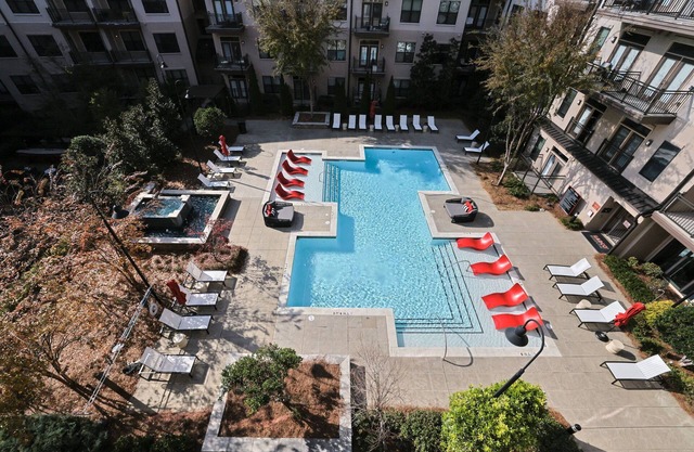 This apartment is a 2 bedroom(s), 2 bathrooms, located in Atlanta, GA.