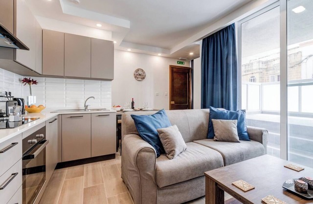 This apartment is a 1 bedroom(s), 1 bathrooms, located in Is-Swieqi, null.