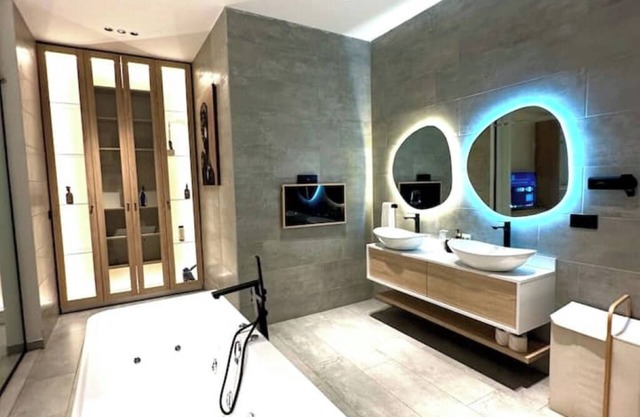 This is a fully furnished 4-bedroom with a poolnn