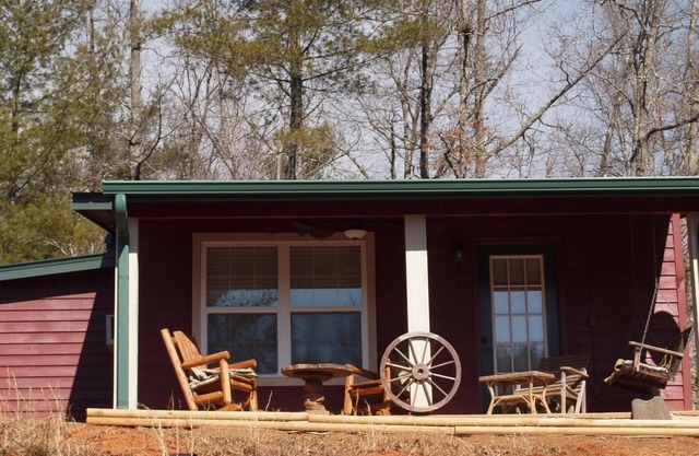 THIS PROPERTY IS NOT FOR RENT BUT COULD NOT GET IT OFF VRBO