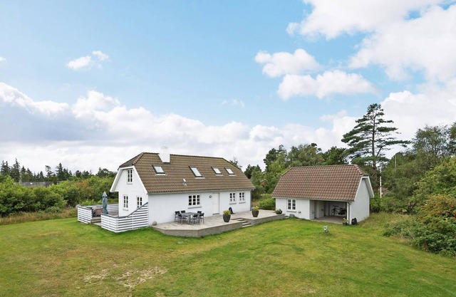 "Thorben" - 3.5km from the sea by Interhome
