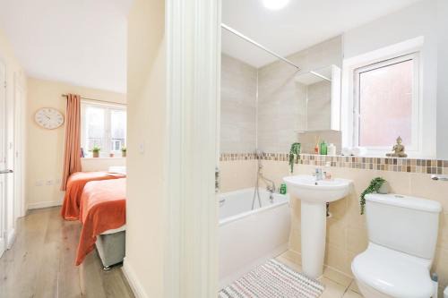 Three bedroom house for your family and workstays