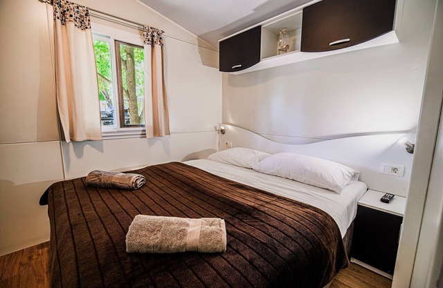 Three Bedroom Mobile Home with Lake View (owner 3)