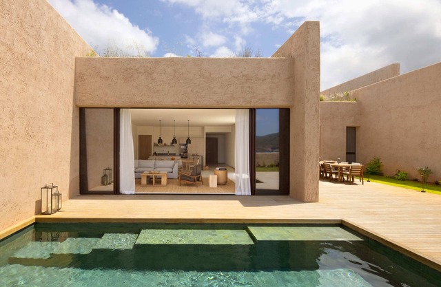Three Bedroom Residence With Private Pool and Resort Access