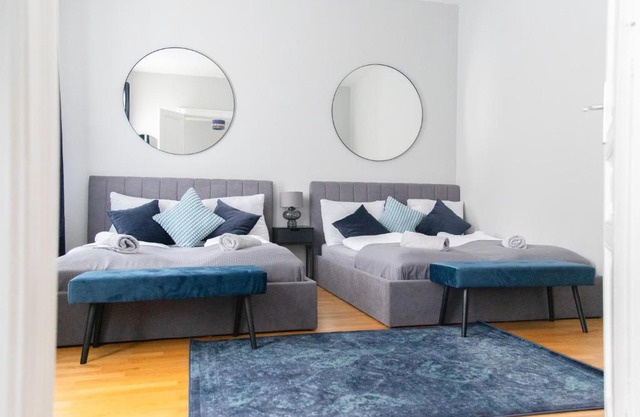 Three Bedrooms - 80 m2 - 2 min to U4 Meidlinger Hauptstraße