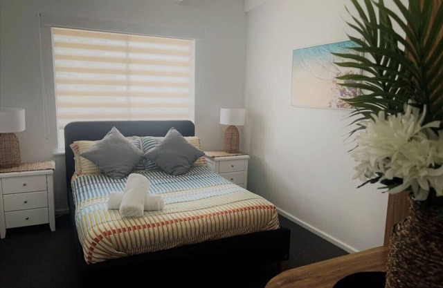 Three Palms Apartments Unit 4