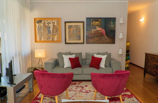 [Three-room Como Centro] Exclusive 100 SQM + Parking