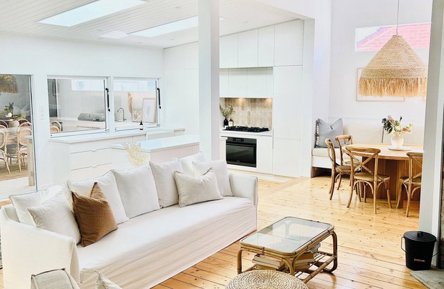 Thunder St Cottage. Light Bright Home