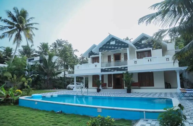 Thushara Swimming Pool Villann