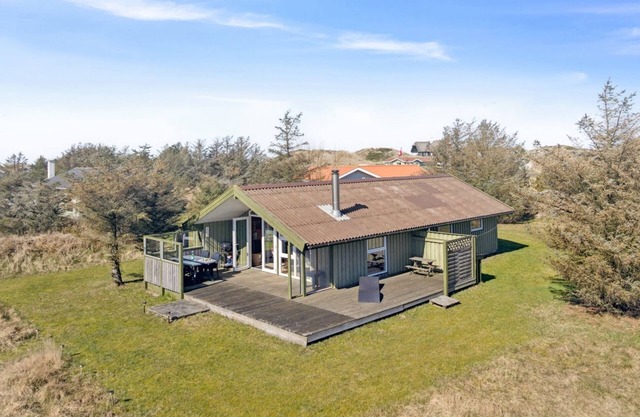 "Tianna" - 500m from the sea by Interhome