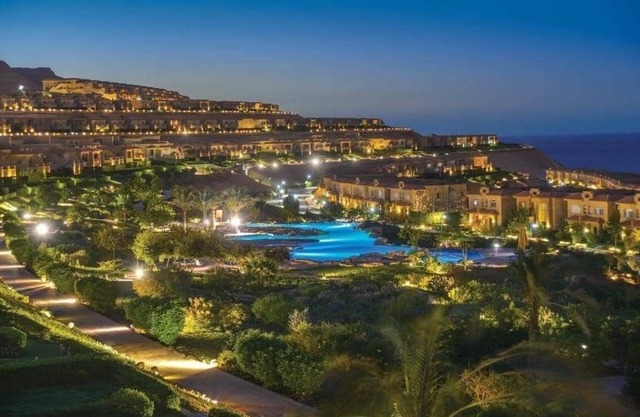 Tilal villa with private garden sea view-4 Room