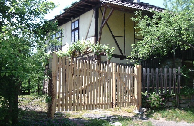 Timber framed house near Apriltsi beautifull conserved with modern bathroom.