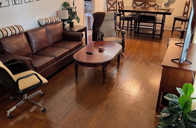 Time to Relax nCharming 3-bedroom home in a quiet Richardson neighborhood.