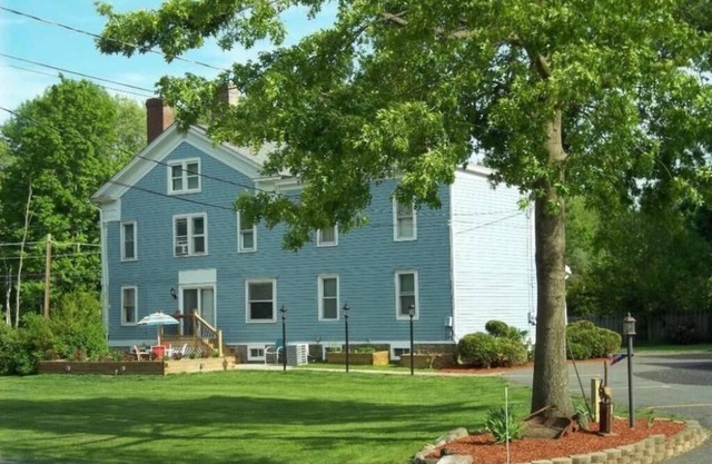 Tin Brook Bed & Breakfast