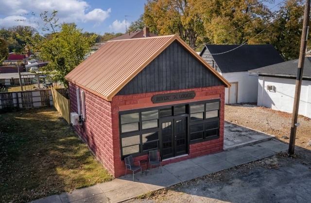 Tiny home, River View near Shawnee Forest, hiking and boating Ohio River