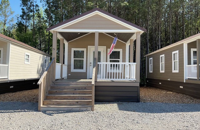 Tiny Homes for Rent, minutes to the Casino, Golf Course & Water Park.