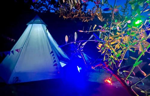 Tipi sous les étoiles option petit déjeuner et dîner