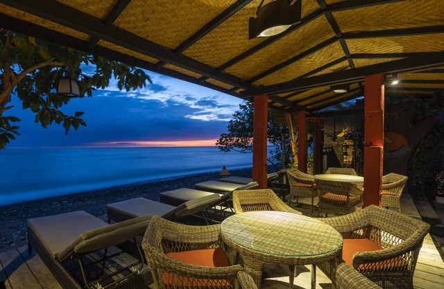 TIRTA GANGGA, Spacious Family Room in Amed, Pool Access