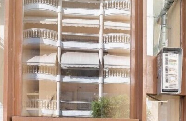 Top floor apartment at Petrolona with big balcony