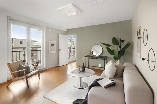 Top-Floor Apartment with Balcony and Sea View