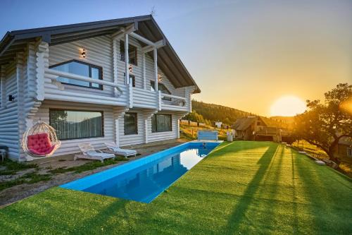 Top House