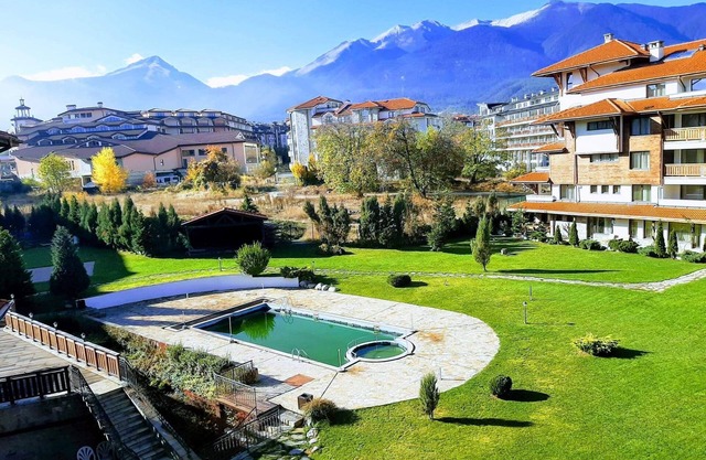 Top Location 100m from Gandola lift 1bed apartment