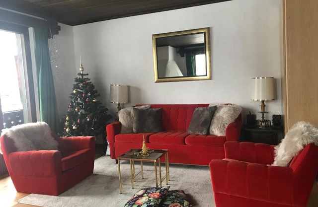 TOP LOCATION - Klosters center - 130m distance to ski lift Parsenn Gotschnabahn and railway station Klosters Platz - direct connection to Davos