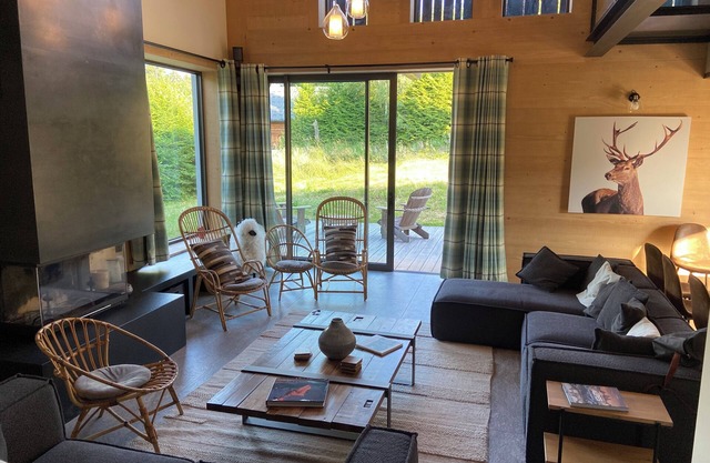 Top-of-the-range 17-bed chalet, close to the slopes, facing Mont Blanc