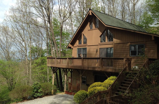 Top of the Line Asheville Mountain Cabin
