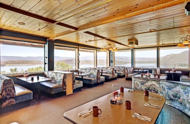 Topaz Lodge