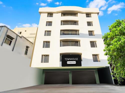 Townhouse Red Hills Lakdikapul Formerly Sitara Grand