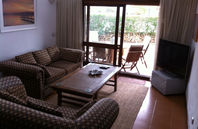 Townhouse With Landscaped Gardens And 7 Pools