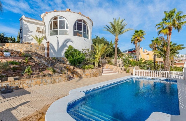 Traditional Spanish house with private swimming pool