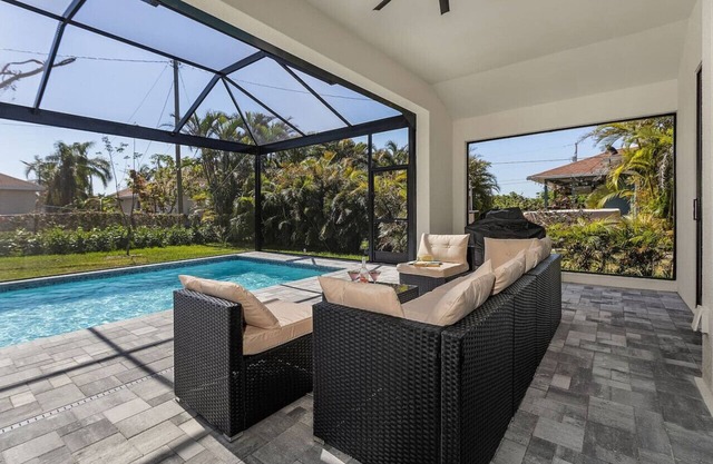 Tranquil Escape*Modern Pool Home
