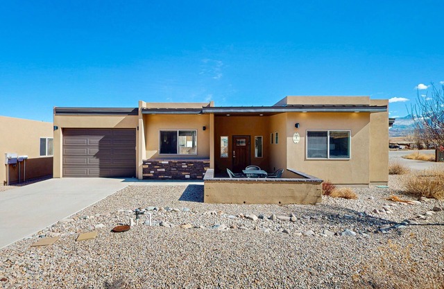 Tranquil home with amazing views & great location close to Arches National Park